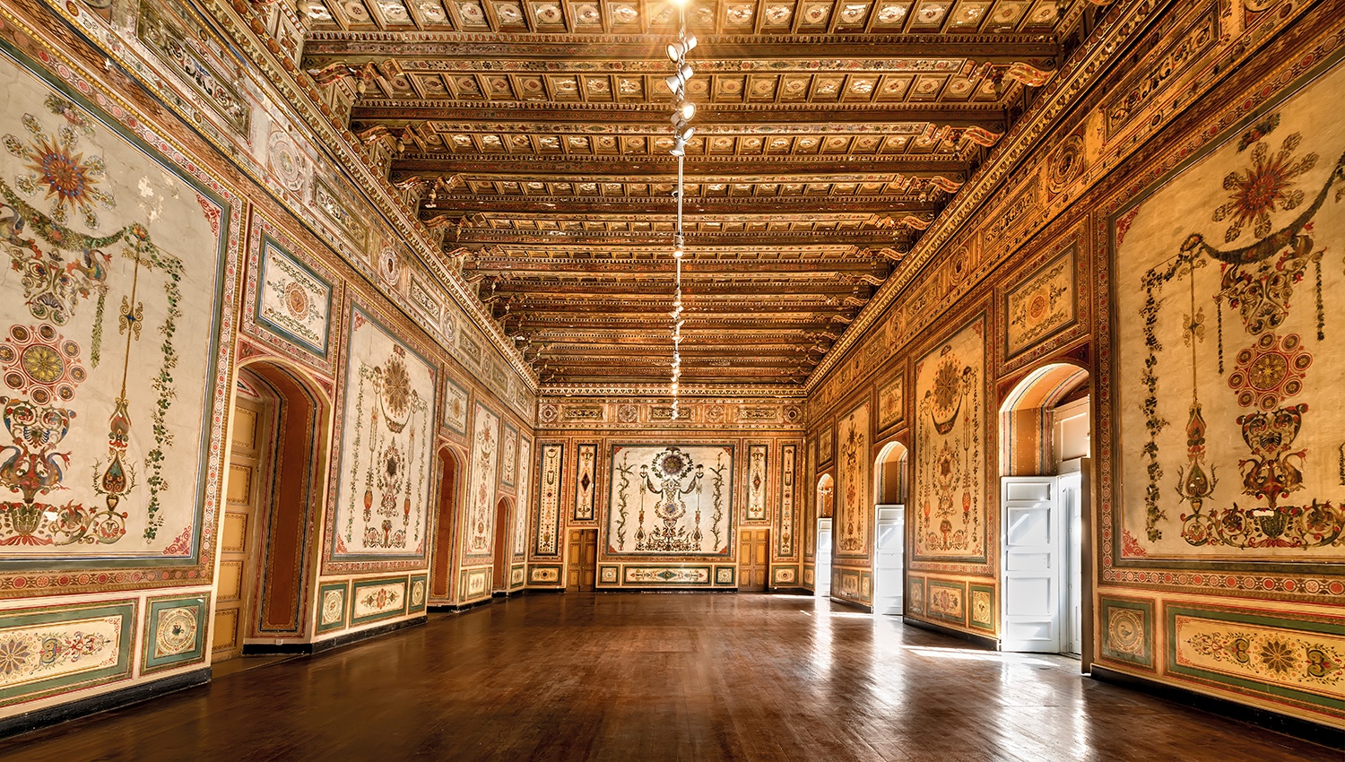 Museum-of-Archaeology-Salon-roof-with-wall-2-Copy